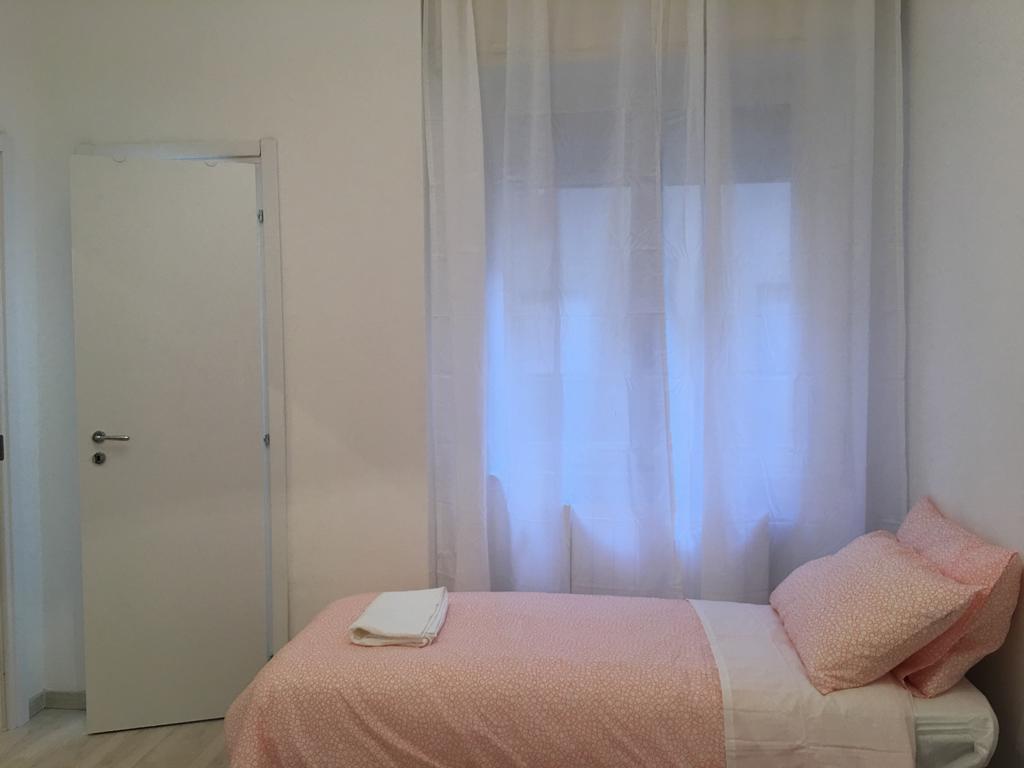 Superb White Flat * Milano